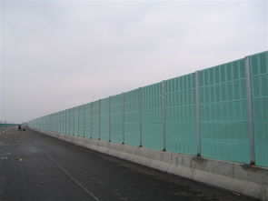 聲屏障在高速公路工程中的應用與安平金標的專業優勢